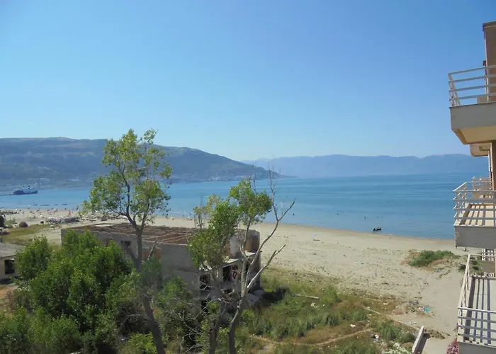 Panorama Apartment *